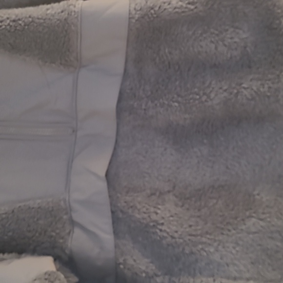 Nwot Pink sherpa sweat. - Picture 3 of 5